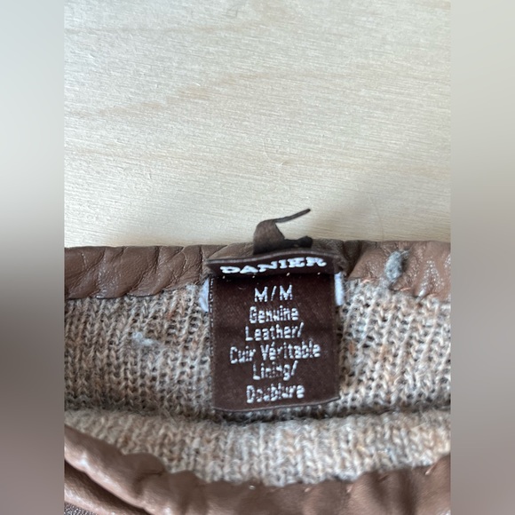 Danier leather brown-black colourblock gloves - size M - Picture 3 of 3